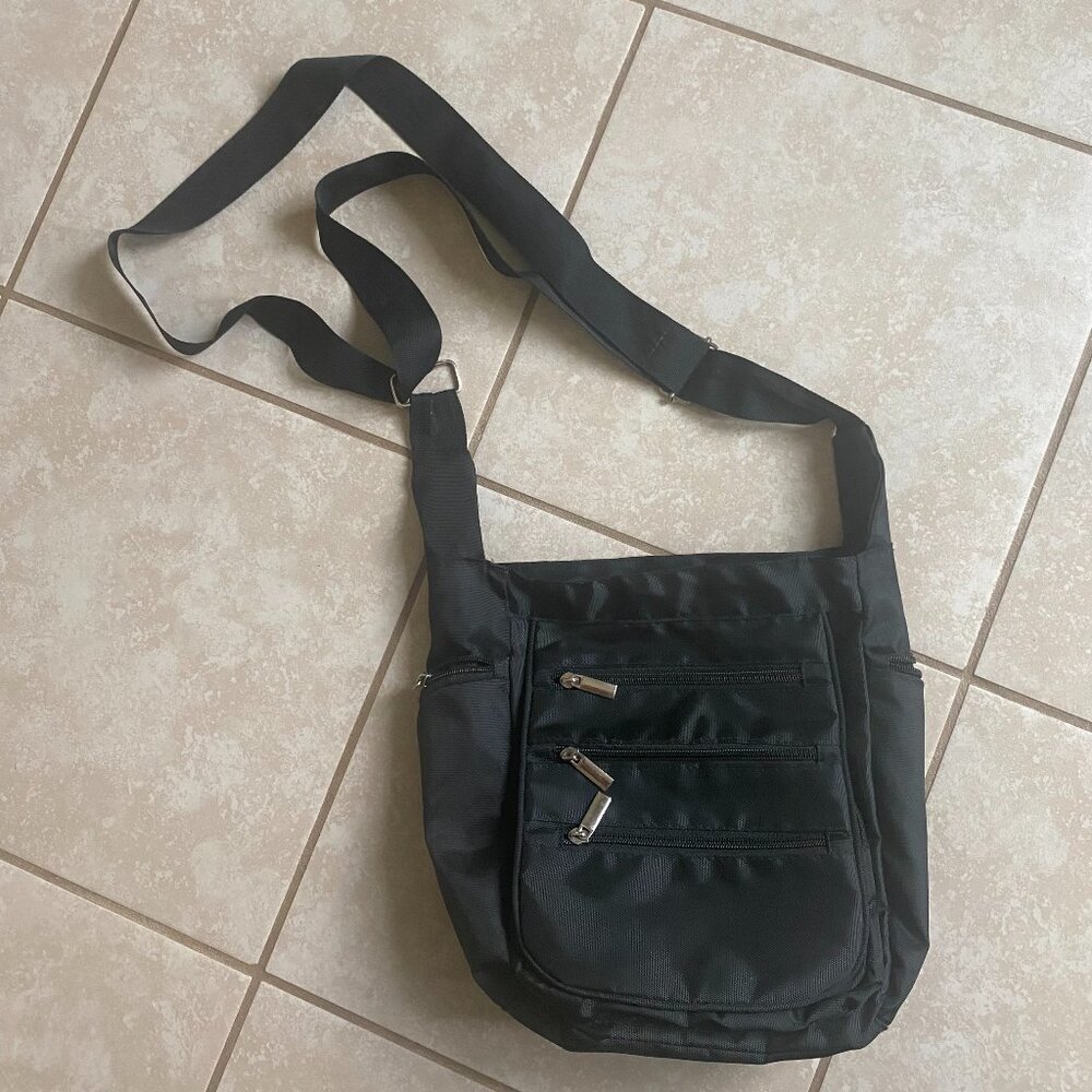 Gold Coast Multi-Compartment Crossbody Bag